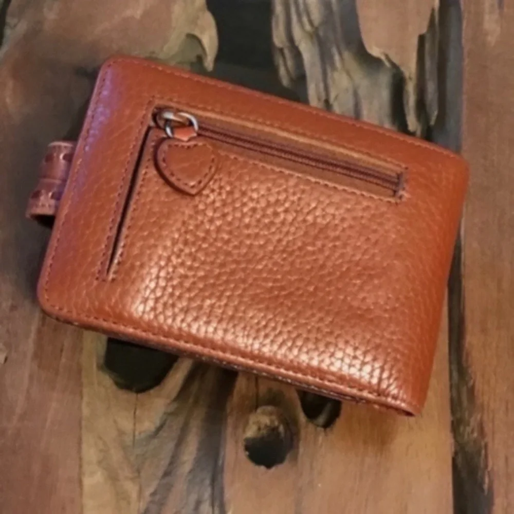 BRIGHTON Cognac Leather Wallet ID Organizer Zipper change coin purse zip Heart